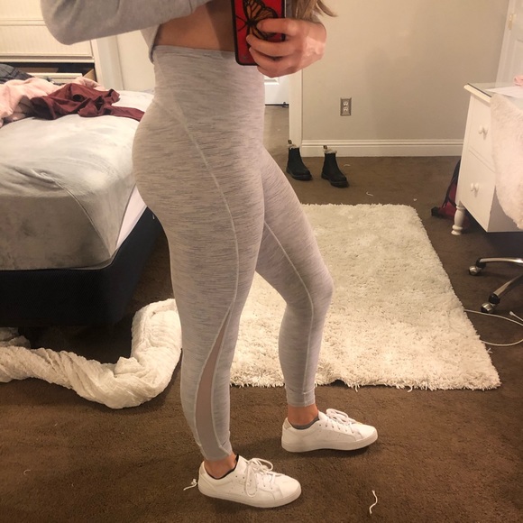 Barely Worn Lululemon Leggings!! Size 4:) - Picture 1 of 7